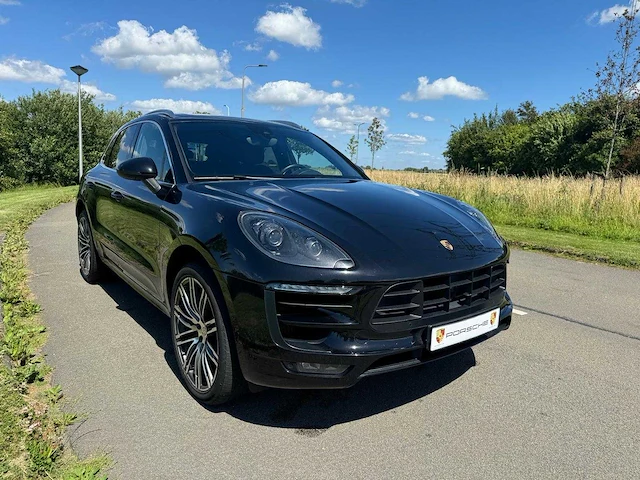 Porsche macan 3.6 turbo carbon sport+ 400pk 21inch,pano,luchtvering..full options 7230 - afbeelding 30 van  85