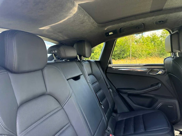 Porsche macan 3.6 turbo carbon sport+ 400pk 21inch,pano,luchtvering..full options 7230 - afbeelding 49 van  85