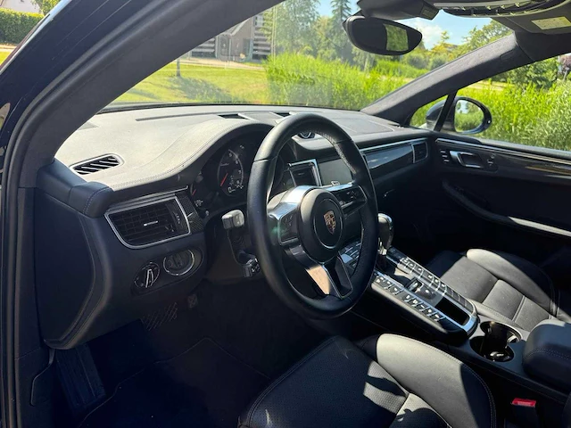 Porsche macan 3.6 turbo carbon sport+ 400pk 21inch,pano,luchtvering..full options 7230 - afbeelding 58 van  85
