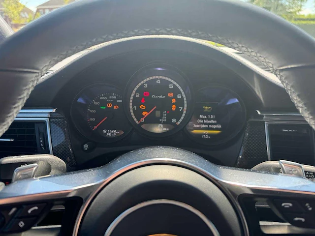 Porsche macan 3.6 turbo carbon sport+ 400pk 21inch,pano,luchtvering..full options 7230 - afbeelding 69 van  85