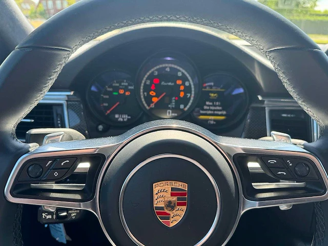 Porsche macan 3.6 turbo carbon sport+ 400pk 21inch,pano,luchtvering..full options 7230 - afbeelding 74 van  85