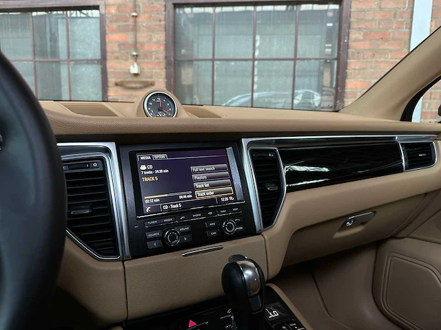 Porsche macan s 3.0 v6 350pk 2015 - afbeelding 30 van  49