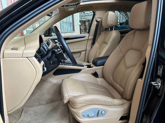 Porsche macan s 3.0 v6 350pk 2015 - afbeelding 35 van  49