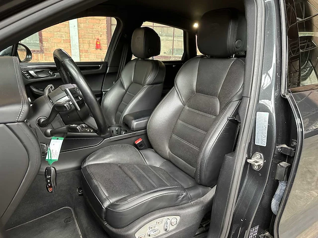 Porsche macan s 3.0 v6 facelift (origineel-nl) 354pk 2020, h-349-bl - afbeelding 42 van  69