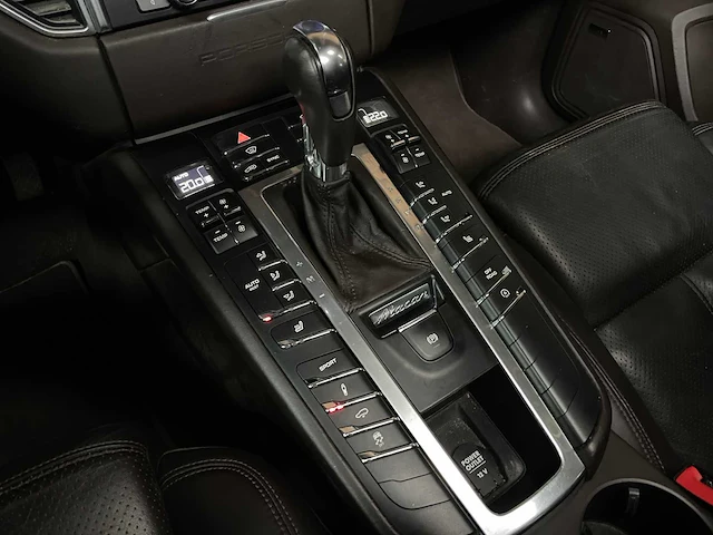Porsche macan turbo 3.6 v6 400pk 2014 - afbeelding 28 van  56