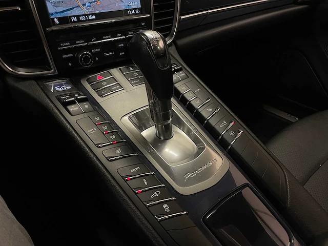 Porsche panamera 3.0 d 250pk 2012, 44-xzg-6 - afbeelding 47 van  74