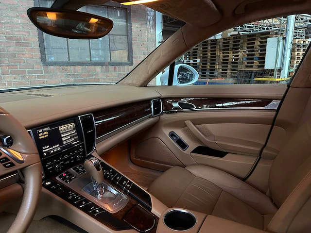 Porsche panamera 3.6 v6 304pk 2011 - afbeelding 11 van  45