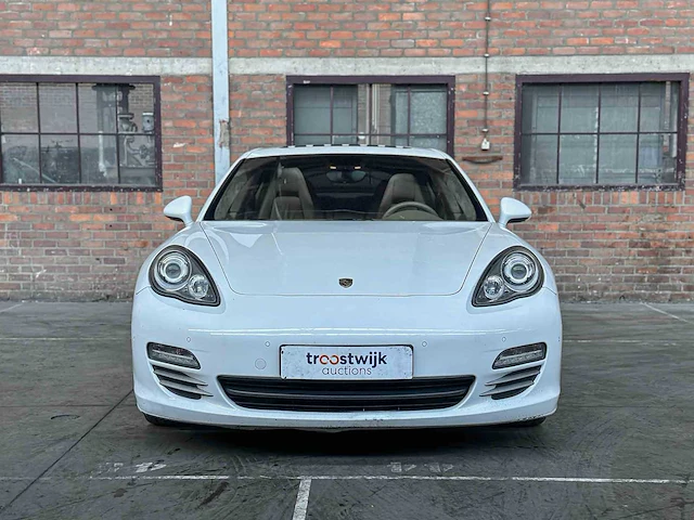 Porsche panamera 3.6 v6 304pk 2011 - afbeelding 41 van  45
