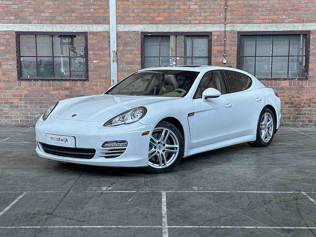 Porsche panamera 3.6 v6 304pk 2011 - afbeelding 1 van  45