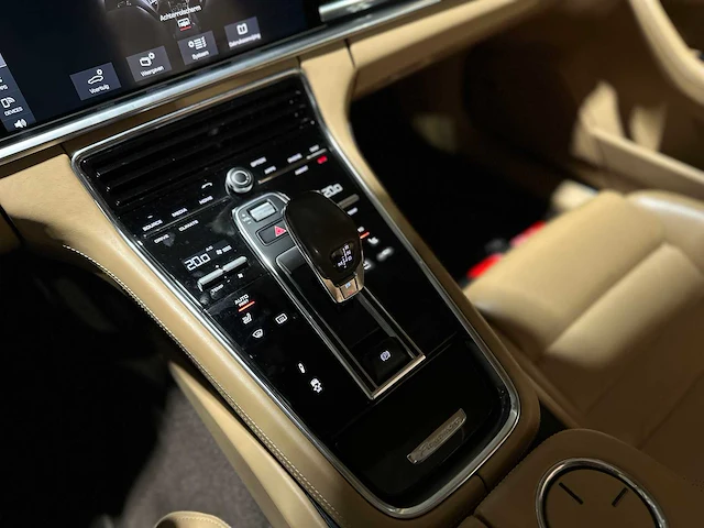 Porsche panamera 4 s e-hybrid 3.0 v6 executive -new model- 416pk 2017 - afbeelding 27 van  65