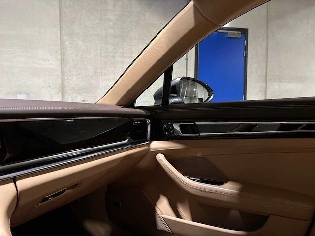 Porsche panamera 4 s e-hybrid 3.0 v6 executive -new model- 416pk 2017 - afbeelding 33 van  65