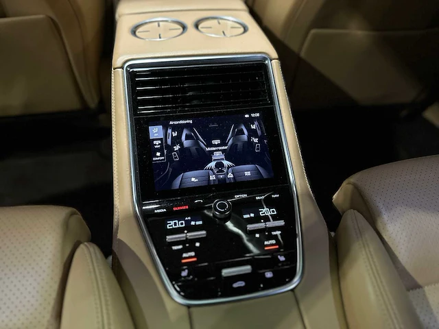 Porsche panamera 4 s e-hybrid 3.0 v6 executive -new model- 416pk 2017 - afbeelding 42 van  65