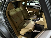 Porsche panamera 4 s e-hybrid 3.0 v6 executive -new model- 416pk 2017 - afbeelding 49 van  65