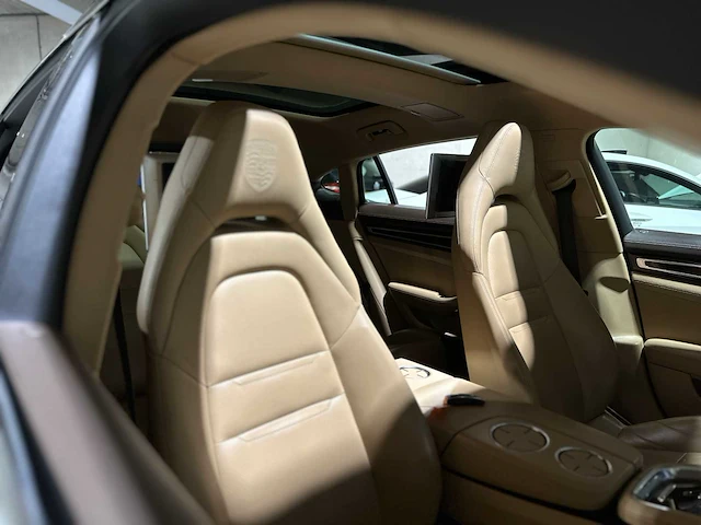 Porsche panamera 4 s e-hybrid 3.0 v6 executive -new model- 416pk 2017 - afbeelding 53 van  65