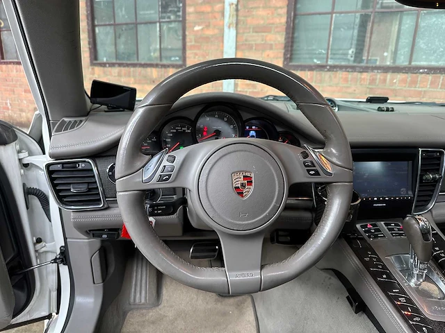 Porsche panamera 4s 4.8 v8 400pk 2009 youngtimer - afbeelding 20 van  49