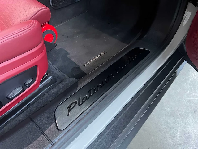 Porsche panamera 4s e-hybrid phev sport turismo platinum edition 462pk 2023 - afbeelding 34 van  91