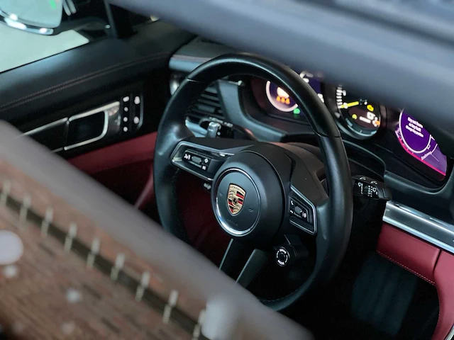 Porsche panamera 4s e-hybrid phev sport turismo platinum edition 462pk 2023 - afbeelding 50 van  91