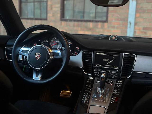 Porsche panamera gts 4.8 v8 430pk 2013 (origineel-nl + 2e eigenaar), 03-zvf-7 - afbeelding 28 van  77