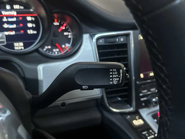 Porsche panamera gts 4.8 v8 430pk 2013 (origineel-nl + 2e eigenaar), 03-zvf-7 - afbeelding 33 van  77