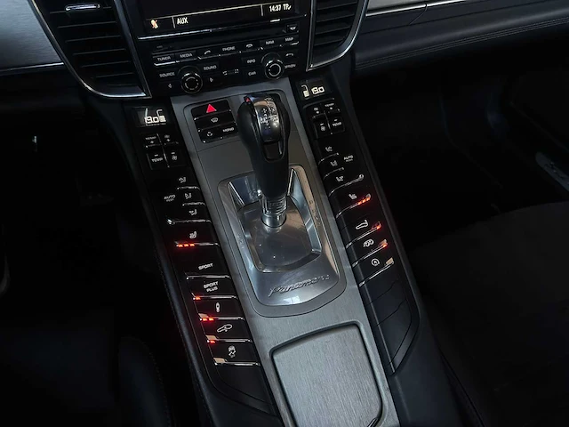 Porsche panamera gts 4.8 v8 430pk 2013 (origineel-nl + 2e eigenaar), 03-zvf-7 - afbeelding 38 van  77