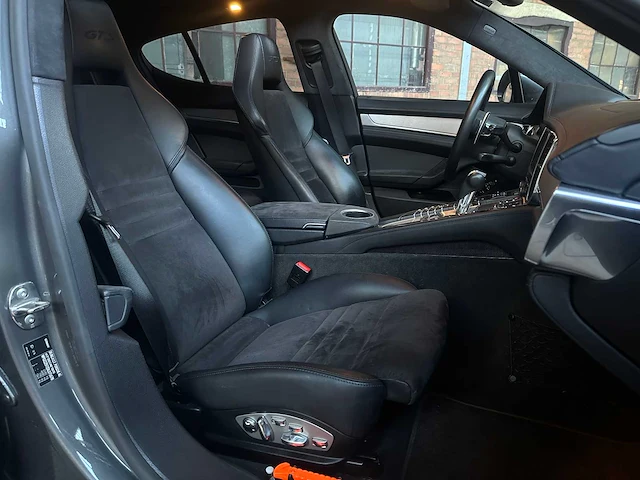 Porsche panamera gts 4.8 v8 430pk 2013 (origineel-nl + 2e eigenaar), 03-zvf-7 - afbeelding 66 van  77