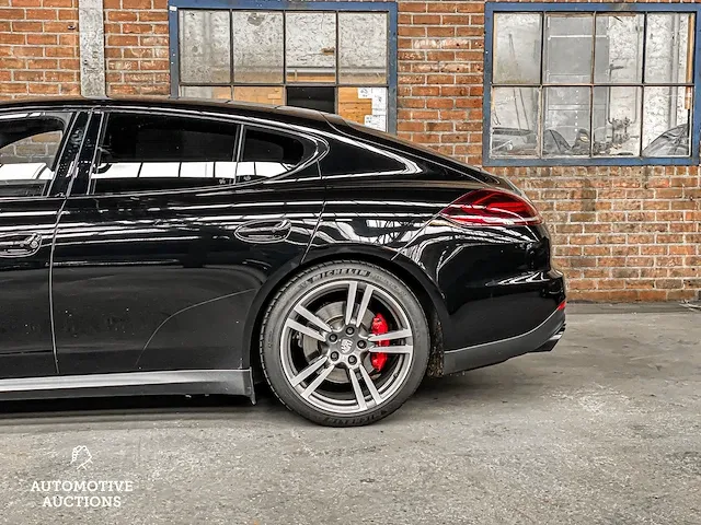 Porsche panamera gts 4.8 v8 sport-chrono 441pk 2014, g-250-rv - afbeelding 24 van  67