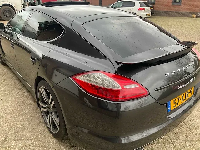 Porsche panamera gts personenauto - afbeelding 5 van  33