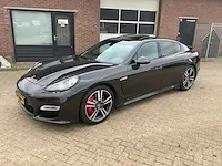 Porsche panamera gts personenauto