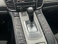 Porsche panamera gts personenauto - afbeelding 18 van  33