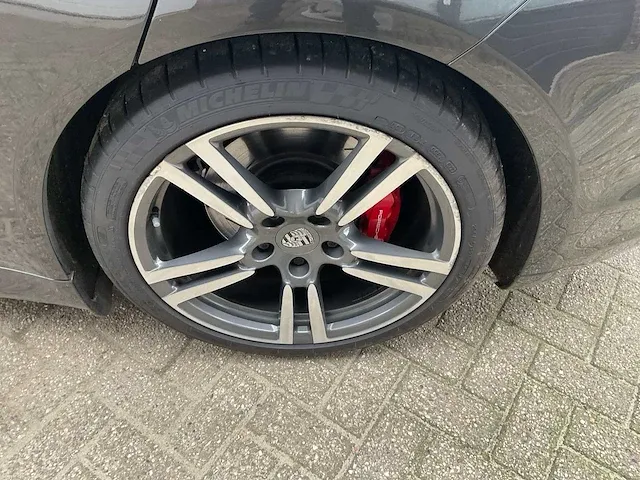 Porsche panamera gts personenauto - afbeelding 25 van  33