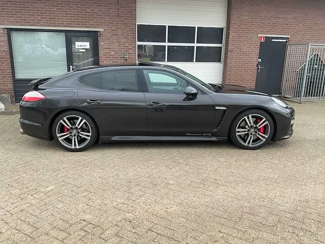 Porsche panamera gts personenauto - afbeelding 23 van  33