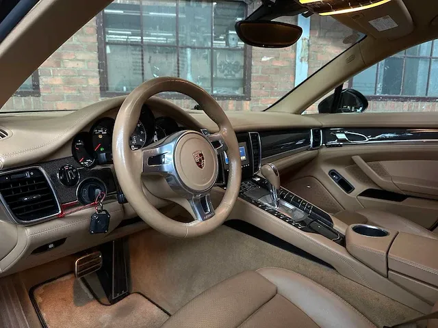 Porsche panamera hybrid 3.0 v6 380pk 2011 8-speed - afbeelding 24 van  62