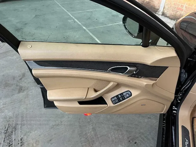 Porsche panamera hybrid 3.0 v6 380pk 2011 8-speed - afbeelding 37 van  62