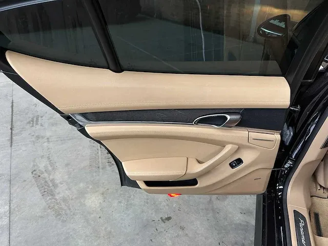 Porsche panamera hybrid 3.0 v6 380pk 2011 8-speed - afbeelding 39 van  62