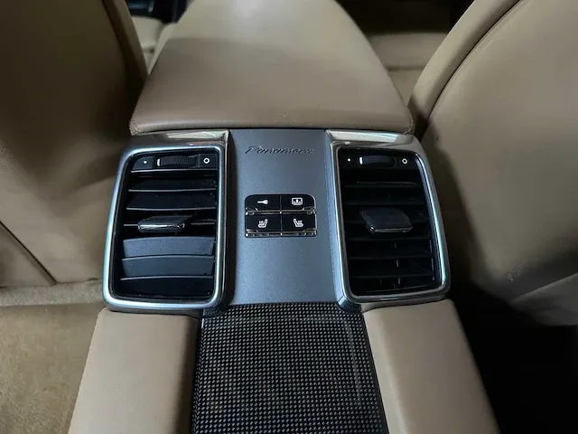 Porsche panamera hybrid 3.0 v6 380pk 2011 8-speed - afbeelding 40 van  62
