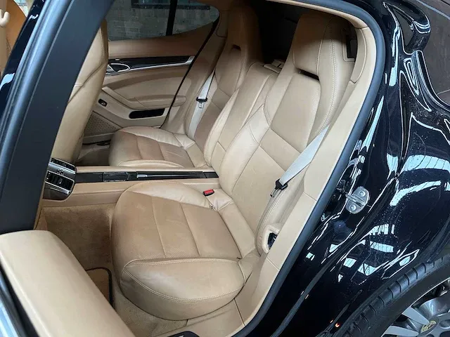Porsche panamera hybrid 3.0 v6 380pk 2011 8-speed - afbeelding 50 van  62