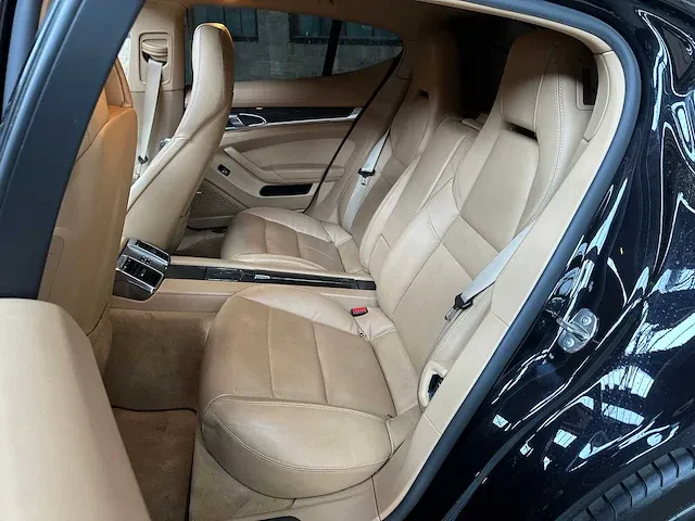 Porsche panamera hybrid 3.0 v6 380pk 2011 8-speed - afbeelding 51 van  62