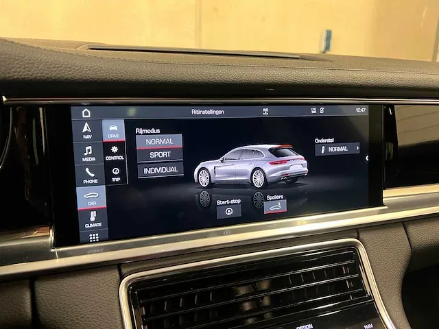 Porsche panamera sport turismo 4 3.0 v6 330pk 2018 (origineel-nl), sl-93-5g - afbeelding 28 van  74