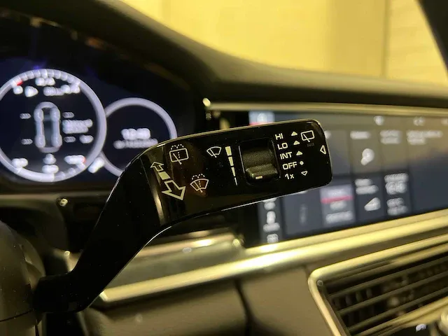 Porsche panamera sport turismo 4 3.0 v6 330pk 2018 (origineel-nl), sl-93-5g - afbeelding 31 van  74