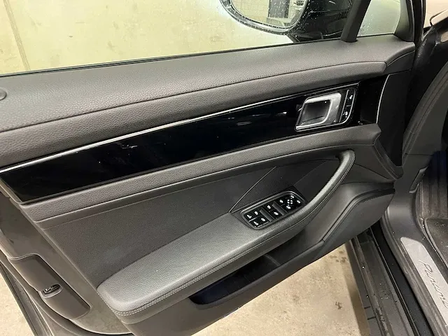 Porsche panamera sport turismo 4 3.0 v6 330pk 2018 (origineel-nl), sl-93-5g - afbeelding 43 van  74
