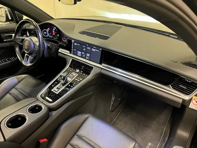 Porsche panamera sport turismo 4 3.0 v6 330pk 2018 (origineel-nl), sl-93-5g - afbeelding 49 van  74