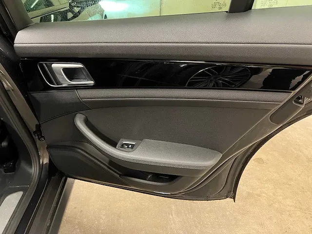 Porsche panamera sport turismo 4 3.0 v6 330pk 2018 (origineel-nl), sl-93-5g - afbeelding 57 van  74