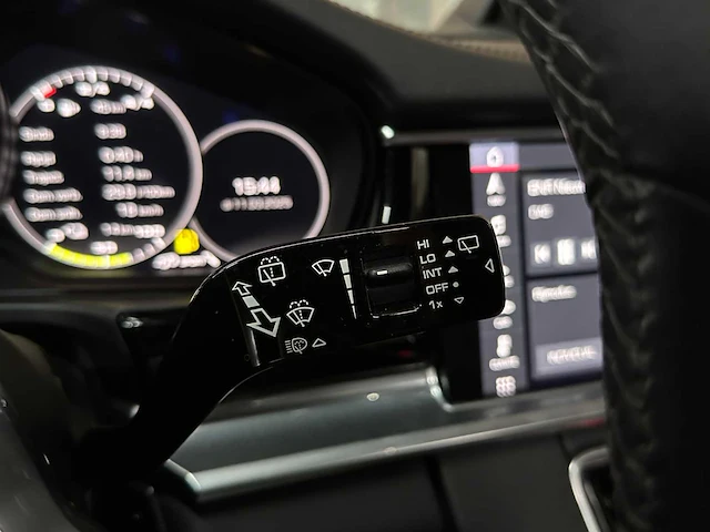 Porsche panamera sport turismo 4 e-hybrid 2.9 v6 10-years edition 462pk 2019, h-662-rx - afbeelding 29 van  65