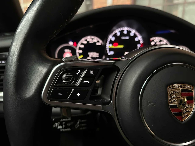 Porsche panamera sport turismo 4 e-hybrid 2.9 v6 10-years edition 462pk 2019, h-662-rx - afbeelding 22 van  65