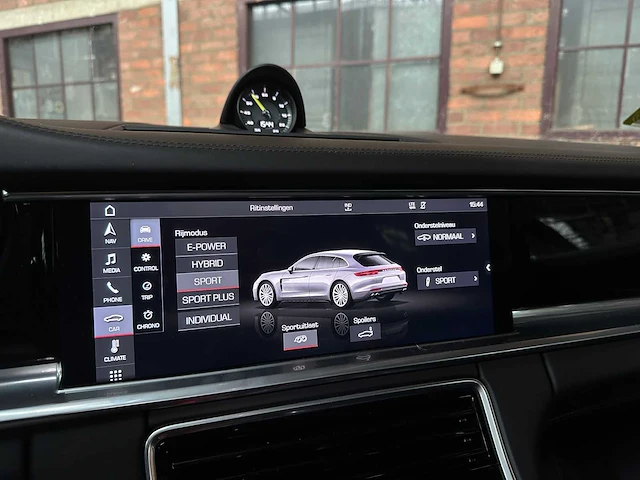 Porsche panamera sport turismo 4 e-hybrid 2.9 v6 10-years edition 462pk 2019, h-662-rx - afbeelding 37 van  65