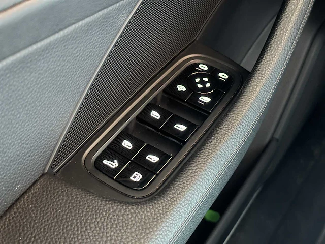 Porsche panamera sport turismo 4 e-hybrid 2.9 v6 470pk 2021, k-375-nb - afbeelding 31 van  49