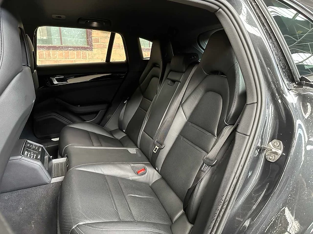 Porsche panamera sport turismo 4 e-hybrid 2.9 v6 470pk 2021, k-375-nb - afbeelding 42 van  49