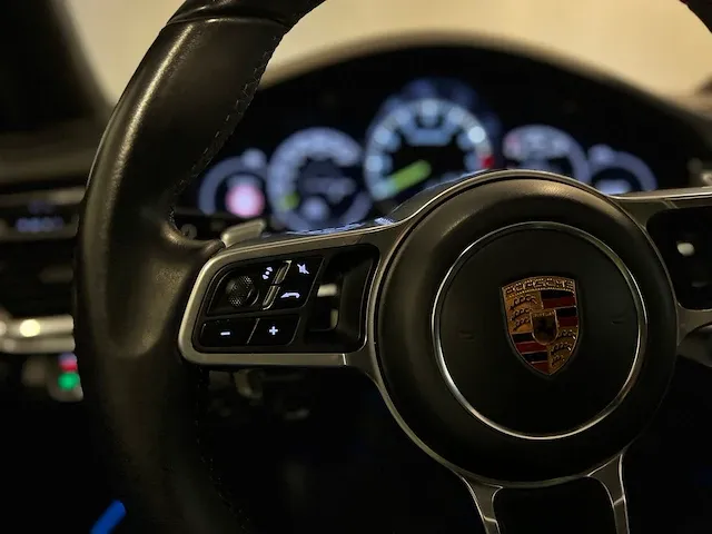 Porsche panamera sport turismo turbo s e-hybrid 4.0 v8 680pk 2018 -orig. nl-, rp-882-p - afbeelding 16 van  69
