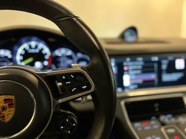 Porsche panamera sport turismo turbo s e-hybrid 4.0 v8 680pk 2018 -orig. nl-, rp-882-p - afbeelding 17 van  69