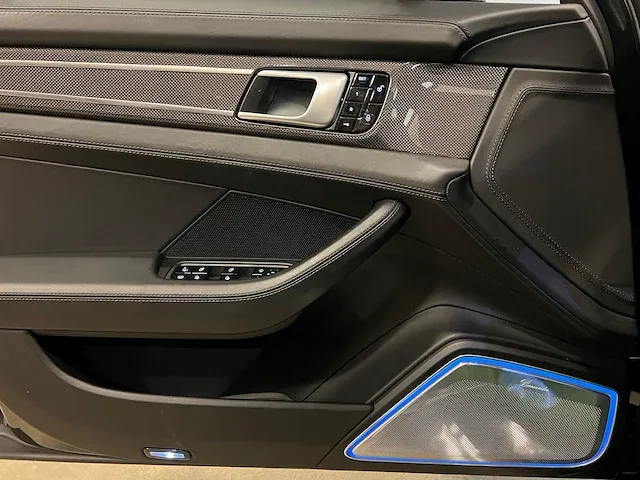 Porsche panamera sport turismo turbo s e-hybrid 4.0 v8 680pk 2018 -orig. nl-, rp-882-p - afbeelding 26 van  69